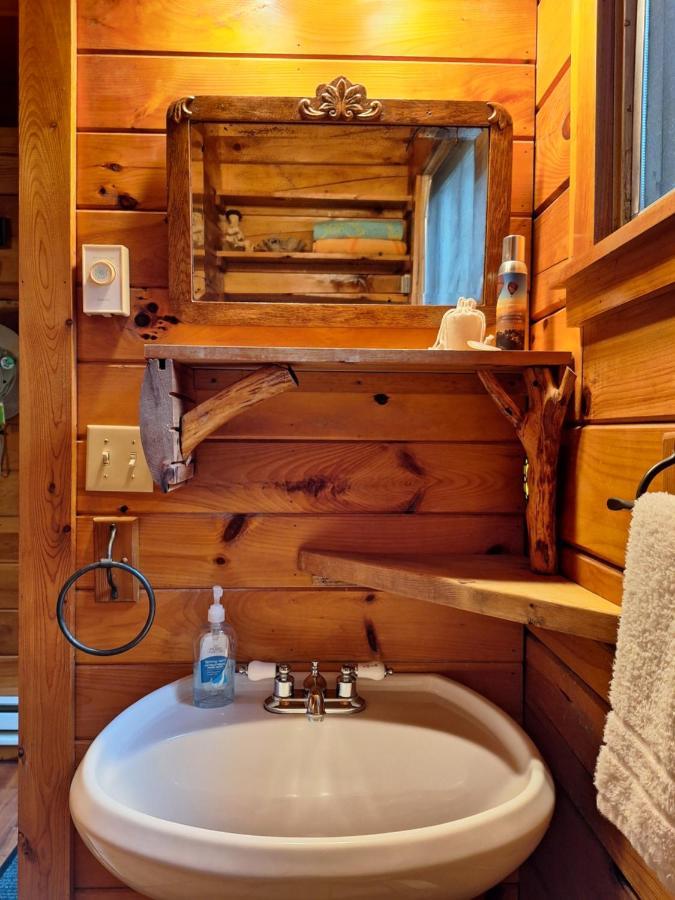 Neshannock Creekside Log Cabin Volant Экстерьер фото