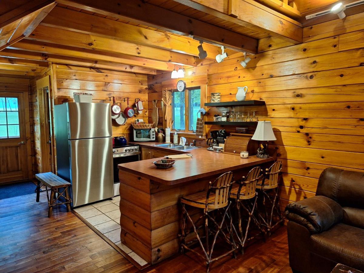 Neshannock Creekside Log Cabin Volant Экстерьер фото